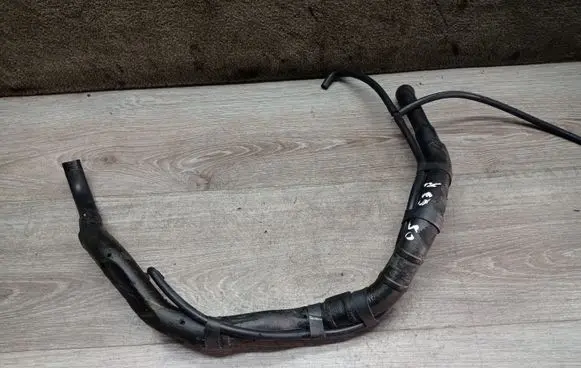 Breather/breather pipe/hose