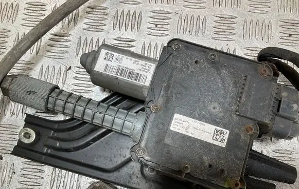 Opel Insignia A Hand brake control module 13310023