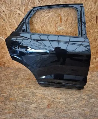 Audi Q3 F3 Rear door