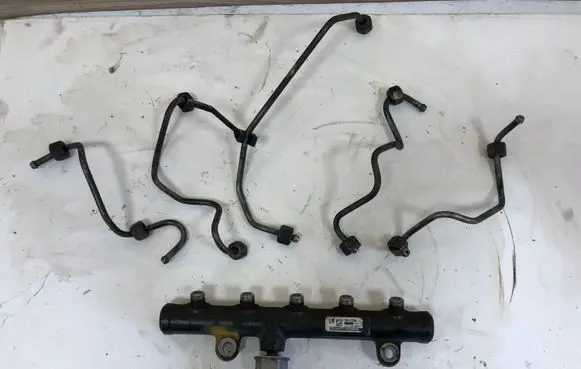 Ford S-MAX Fuel main line pipe 9654726280