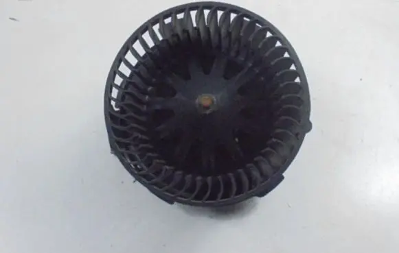 Peugeot 206 Heater fan/blower 5576701