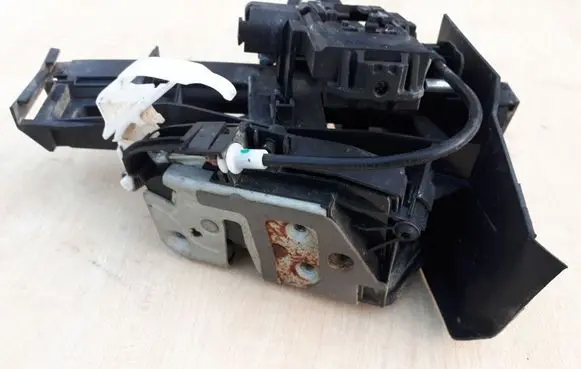 Ford Focus Rear door lock BM5AA26413AC 1832035