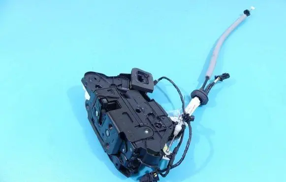 Volkswagen PASSAT B8 Front door lock 3G0837085J IMPRK1353305