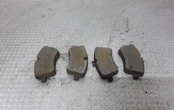 Mercedes-Benz C W203 Brake pads (front) 