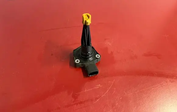 BMW X5 F15 Oil level sensor 8608780