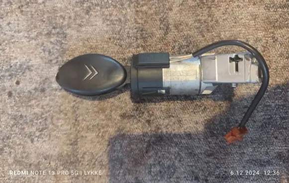 Citroen C5 Ignition lock 9648445180