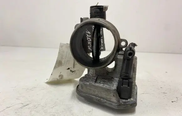 BMW 1 E81 E87 Throttle valve 780437301