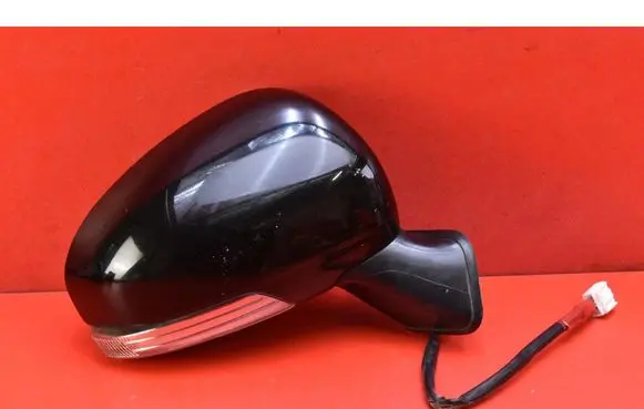 Toyota Prius+ (ZVW40) Front door electric wing mirror 032865