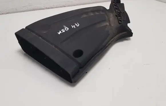 Audi A4 S4 B7 8E 8H Air intake duct part 8E0129618H