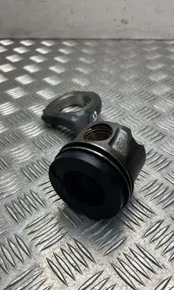 Mercedes-Benz GLE (W166 - C292) Piston with connecting rod A6420305220