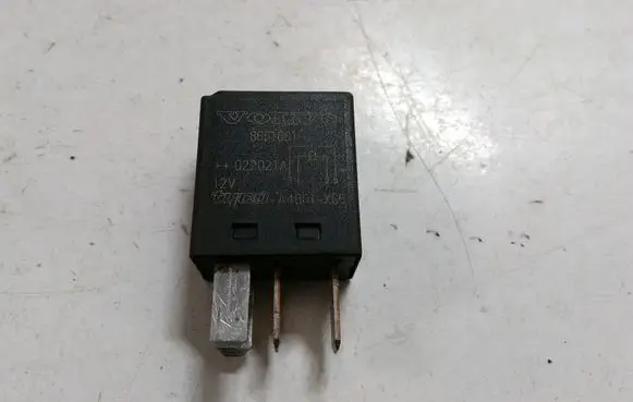 Volvo S60 Other relay 8651661