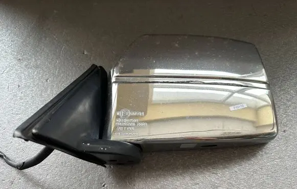 Front door electric wing mirror