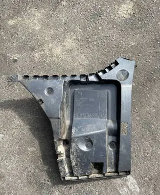 BMW 6 F06 Gran coupe Bumper support mounting bracket corner 8050385 28050385