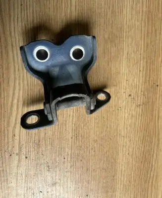 Toyota Yaris Front door lower hinge 