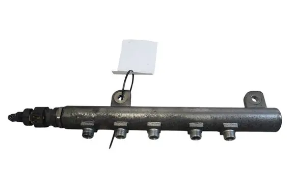 Opel Zafira B Fuel main line pipe 0445214095 55209572
