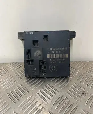 Mercedes-Benz CLS C219 Door control unit/module 2198200326