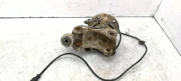 Alfa Romeo GT Rear wheel hub spindle/knuckle 