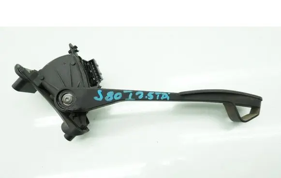 Volvo S80 Accelerator throttle pedal MMAUTKO16811