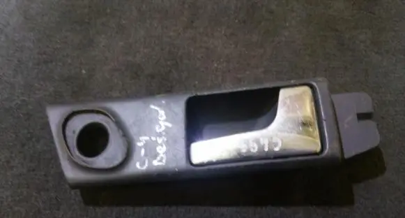 Audi A6 S6 C4 4A Rear door interior handle 4a0839020