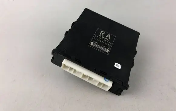 Subaru Outback Gearbox control unit/module 31711AK200