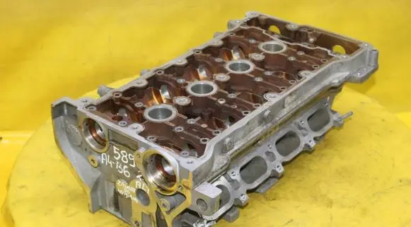 Volkswagen PASSAT B5.5 Engine head 06B103373AR