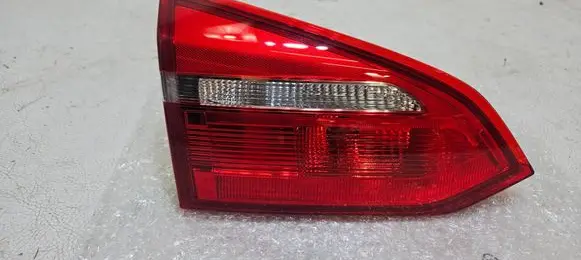 Ford Focus Tailgate rear/tail lights F1EB13A603CA