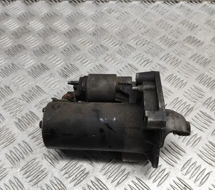 BMW 1 F20 F21 Starter motor 7638193