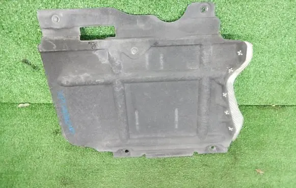 Jeep Grand Cherokee Engine splash shield/under tray