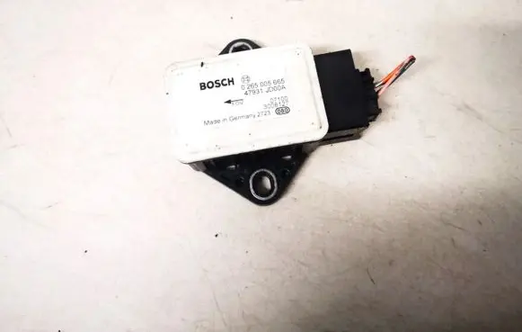 Nissan Qashqai ESP acceleration yaw rate sensor 0265005665 47931jd00a
