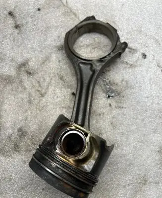 Audi A6 S6 C6 4F Piston 059AA
