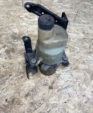 Volvo V50 Power steering pump 5N513K514CC 31302206