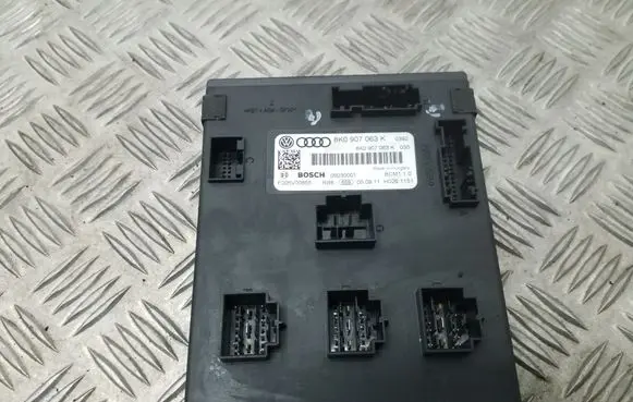 Audi A4 S4 B8 8K Comfort/convenience module 8K0907063K