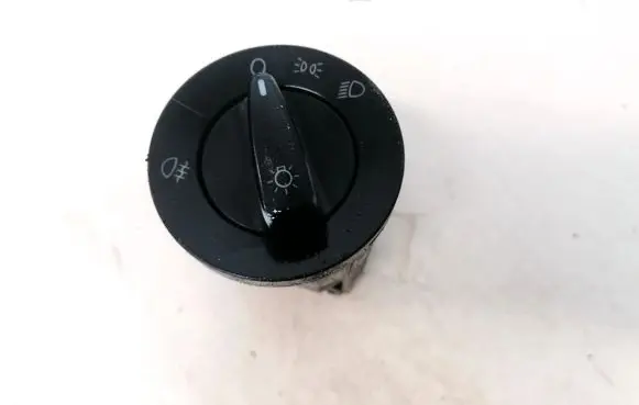 Volkswagen Golf IV Light switch 1C0941531