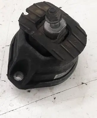 BMW 5 E60 E61 Engine mount bracket 6774620 15934612