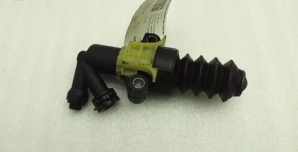 Clutch slave cylinder