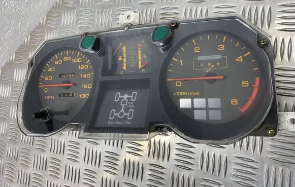 Speedometer (instrument cluster)