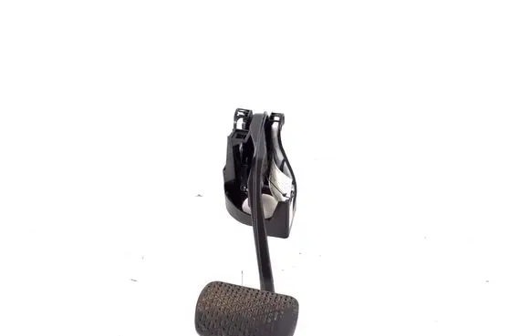 Mercedes-Benz E W212 Brake pedal A2042902001