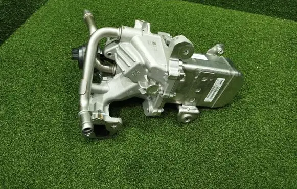 Renault Master III EGR valve cooler 147353806R MM12264