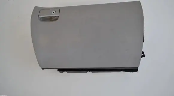 Mercedes-Benz R W251 Glove box