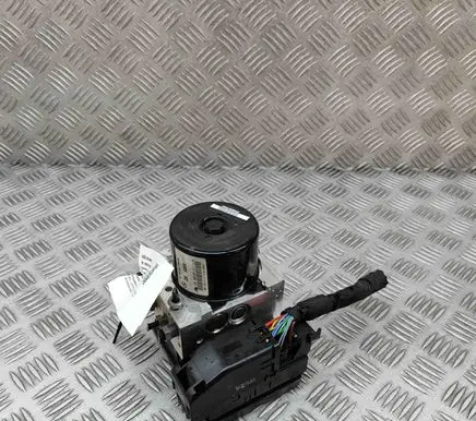 Mercedes-Benz SLC R172 ABS Pump A1729014000 A1724310900