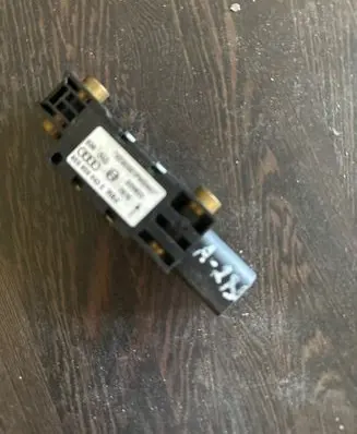 Audi A6 S6 C5 4B Airbag deployment crash/impact sensor 8E0959643E 0232G01PWDM 220803