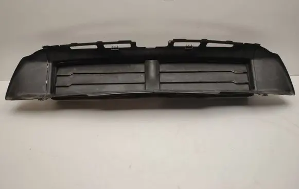 Porsche Macan (95B) Intercooler air channel guide 95B121710