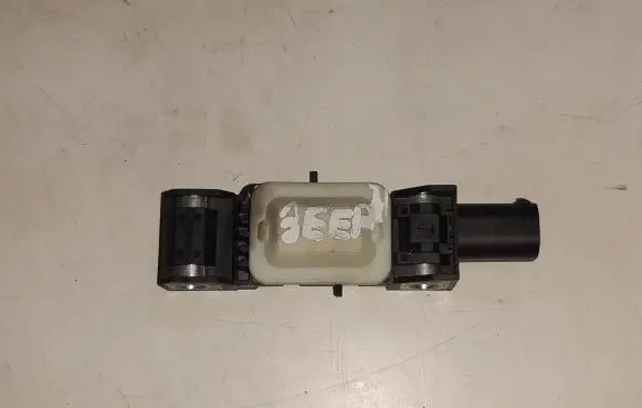 Jeep Grand Cherokee (WK) Airbag deployment crash/impact sensor 04671779AC