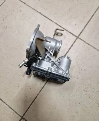 BMW 7 G11 G12 EGR valve 8574820