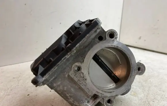 Volvo XC60 Throttle valve 31293736