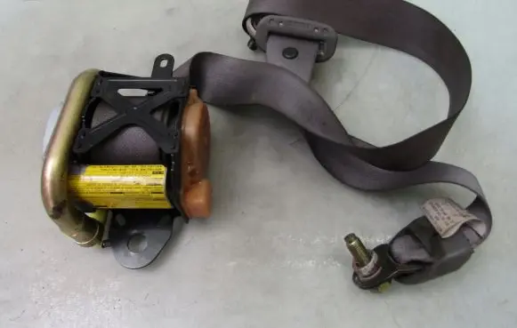 Mazda 6 Front seatbelt
