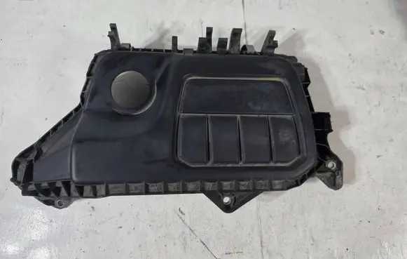 Mercedes-Benz Vito Viano W447 Engine cover (trim) 93452561 175B13123R