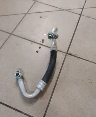 Hyundai Kona I Air conditioning (A/C) pipe/hose