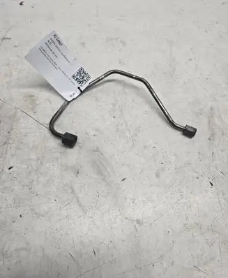 KIA Sorento Fuel injector supply line/pipe 