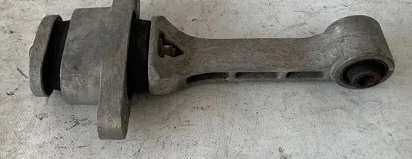 KIA Sportage Gearbox mount 219572S000